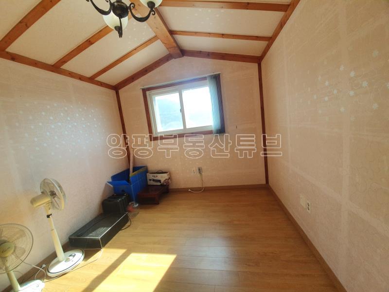 2차선에서 접근성좋고 산밑의 아담한 전원주택입니다._15