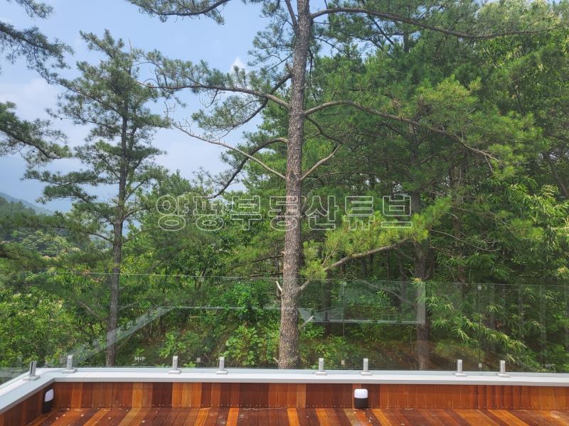 산세가 예쁜 마을에 위치한 주택입니다._8