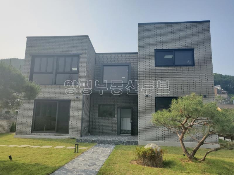혁신초등학교인 조현초등학교 5분거리에 위치한 고급전원주택입니다._3