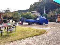 산밑 한적한 곳으로 아신리 땅 넓은  전원주택_썸네일_6
