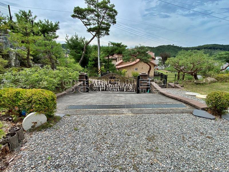 용천리 전망 좋고 땅넓은 고급 전원주택_11