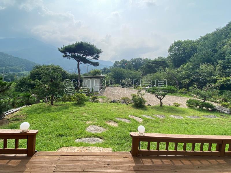 숲세권 조용한 마을의 전망좋은 전원주택_6