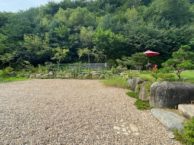 숲세권 조용한 마을의 전망좋은 전원주택_12