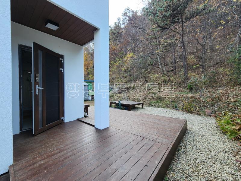 산자락 접한 조용하고 아늑한 곳으로 근거리에 개천이 흐르는 배산임수의 입지_17