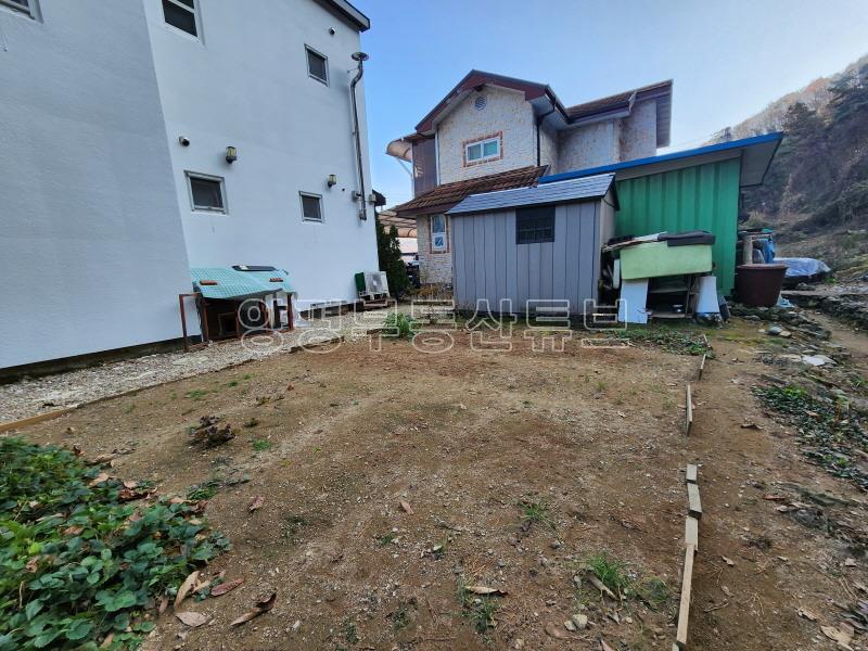 산자락 접한 조용하고 아늑한 곳으로 근거리에 개천이 흐르는 배산임수의 입지_24