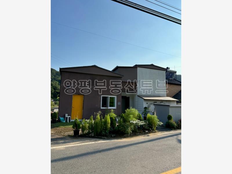 2차선 도로에 가까운 입지의 남향으로 예쁘게 잘지은 저렴한 전원주택_9