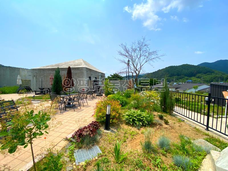 예쁘게 잘지은 건물에서 카페를 운영하며 거주중인 2종 근생 매매_4