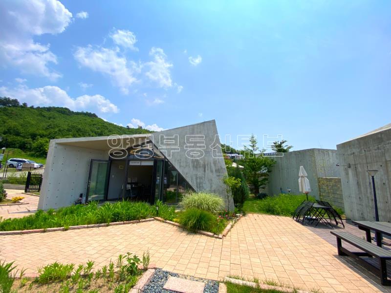 예쁘게 잘지은 건물에서 카페를 운영하며 거주중인 2종 근생 매매_7