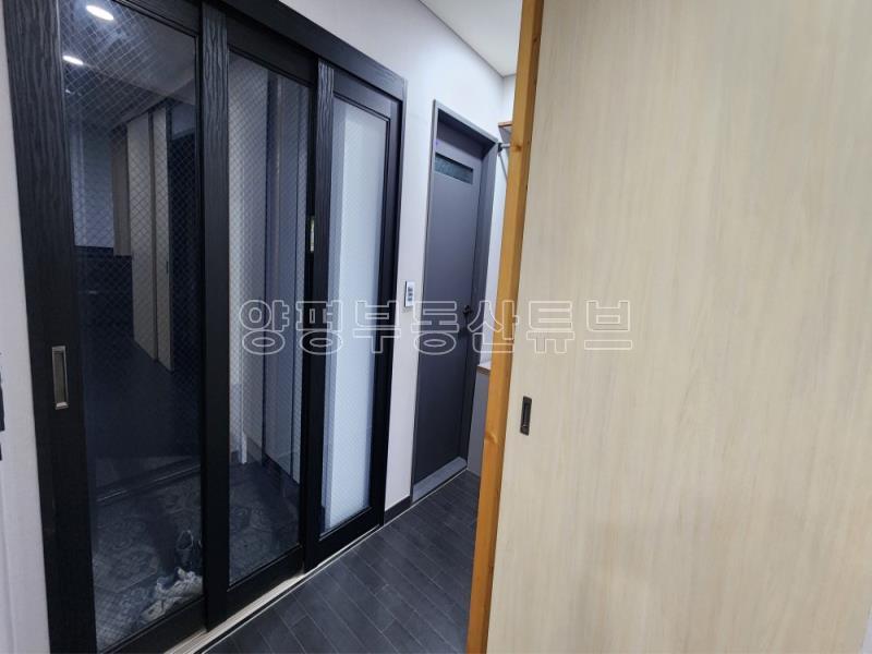 햇살 좋고 전망이 환한 예쁜 집이 많은 단지내 초입에 위치한 전세거주중인 전원주택 매매_7