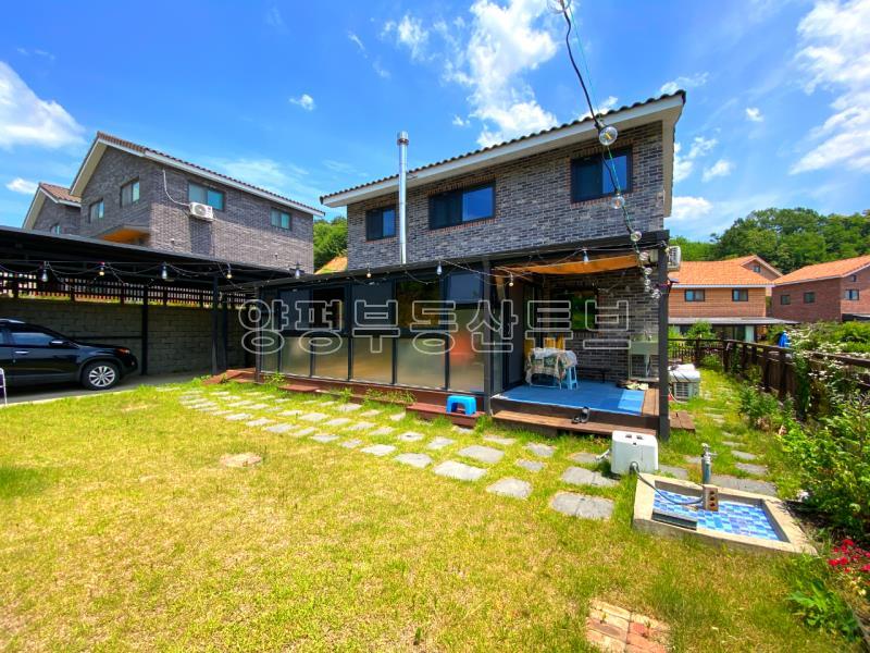 햇살 좋고 전망이 환한 예쁜 집이 많은 단지내 초입에 위치한 전세거주중인 전원주택 매매_22