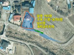 사나사 인근 흐르는 계곡을 앞으로 하고 마을을 뒤로 하는 농가주택_썸네일_25