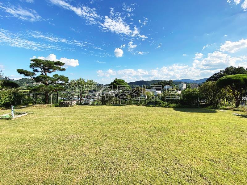 2차선 도로 접근성 좋으며, 남향으로 탁트인 전망 좋은 전원주택 단지내 주택_17