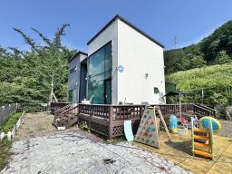 산과 마을이 한눈에 펼쳐지는 멋진 풍경의 저렴한 전원주택_썸네일_1
