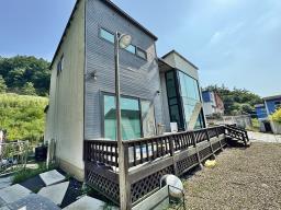산과 마을이 한눈에 펼쳐지는 멋진 풍경의 저렴한 전원주택_썸네일_4