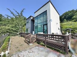 산과 마을이 한눈에 펼쳐지는 멋진 풍경의 저렴한 전원주택_썸네일_22