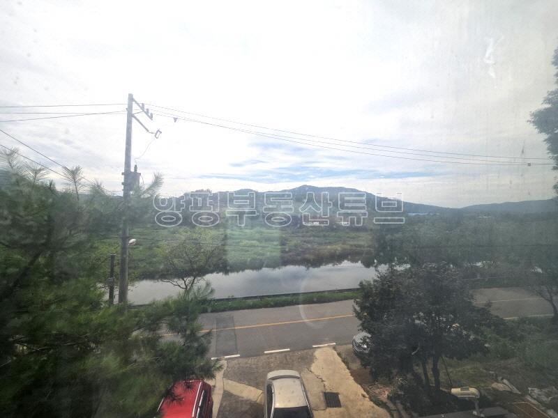 흑천과 추읍산이 훤희 보이는 전망 좋은 저렴한 주택_5