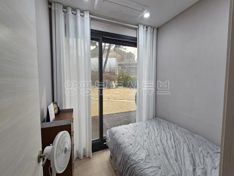 아늑한 숲세권 남향의 햇살 좋은 갤러리 형탱의 전원주택(전세6.5억)_5