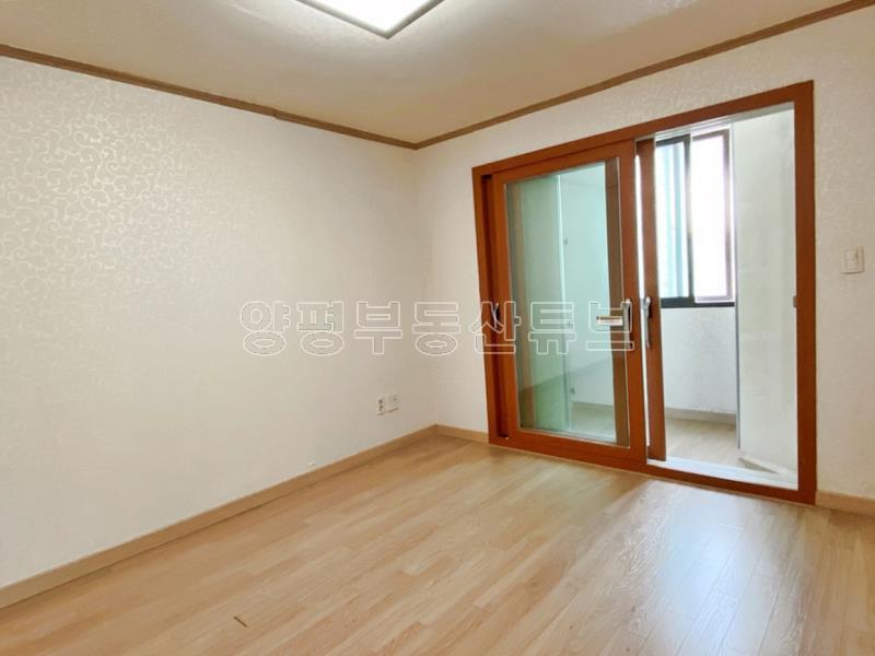 숲으로 둘러앃여 있고 앞은 트여 있어 양평의 아름다움을 한눈에 볼 수 있는 펜션_10