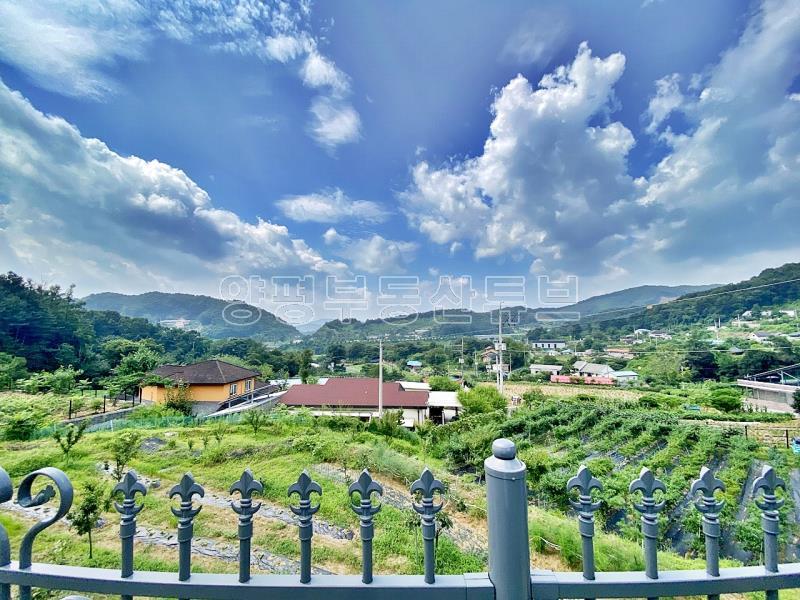 양평IC 접근성 좋은 마을의 탁트인 아름다운 전망과 구조가 좋은 잘지은 전원주택_22