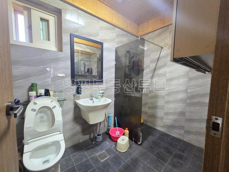 숲으로 둘러쌓인 아늑한 곳에 있는 남동향의 저렴한 전원주택 전세(월세5000/100)_11