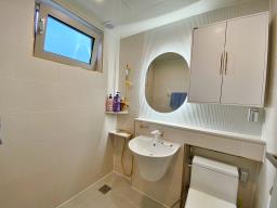 예쁘게 질지은 햇살 좋고 앞이 트여 있고 도로 접근성 좋은 평탄지 전원주택 [전세4.5억]_썸네일_6