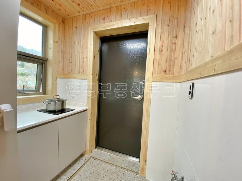 예쁘게 질지은 햇살 좋고 앞이 트여 있고 도로 접근성 좋은 평탄지 전원주택 [전세4.5억]_8