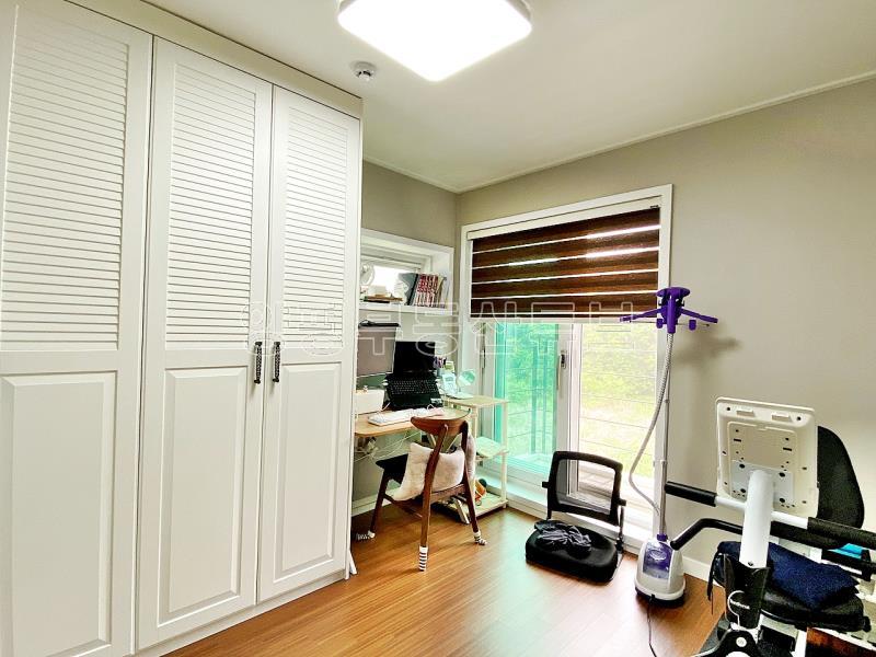 37번 국도 인근이며 양평시내 접근성 좋은 신애리 방5개 다가구형 전원주택 전세 4.5억_3