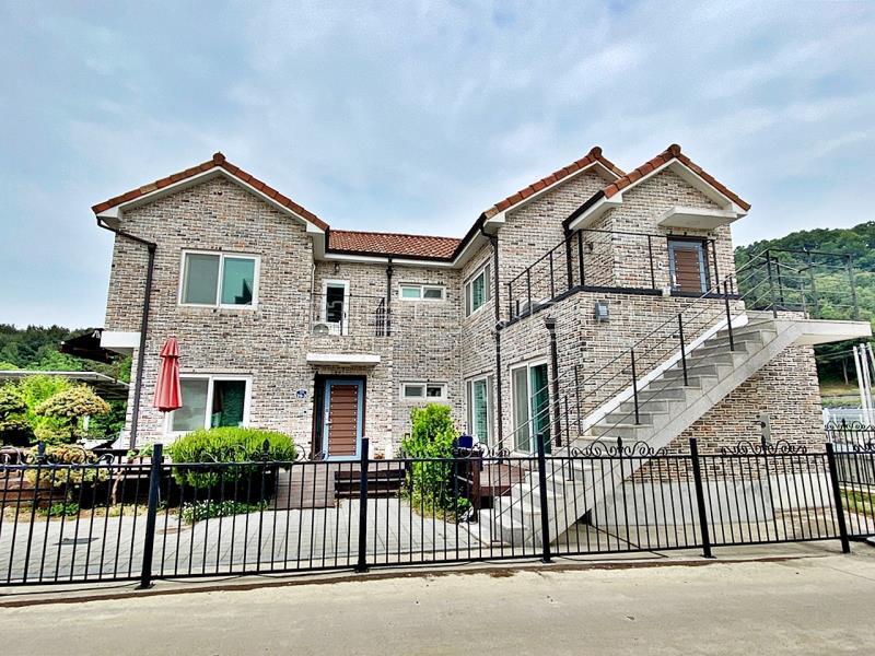 37번 국도 인근이며 양평시내 접근성 좋은 신애리 방5개 다가구형 전원주택 전세 4.5억_6