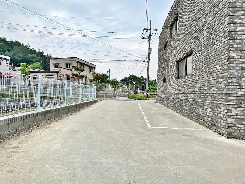 37번 국도 인근이며 양평시내 접근성 좋은 신애리 방5개 다가구형 전원주택 전세 4.5억_11