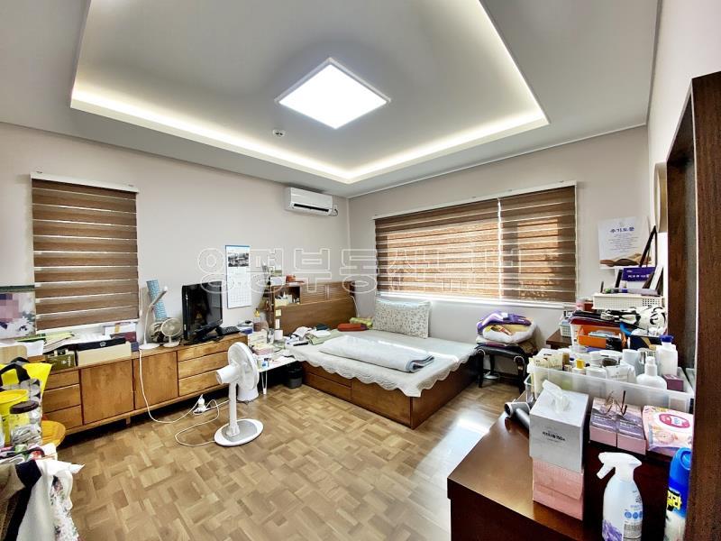 300여평의 넓은 땅에 직영으로 잘지은 단층의 햇살 좋은 전원주택_4