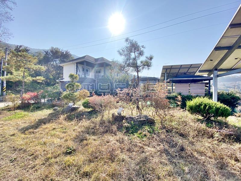 300여평의 넓은 땅에 직영으로 잘지은 단층의 햇살 좋은 전원주택_15