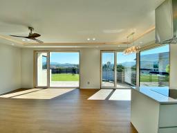 떠오르는 아침 햇살을 풍요롭게 받아 평온한 삶을 누릴 수 있는 잘지은 단층 전원주택_썸네일_3