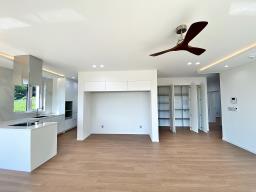 떠오르는 아침 햇살을 풍요롭게 받아 평온한 삶을 누릴 수 있는 잘지은 단층 전원주택_썸네일_6