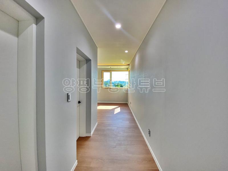 떠오르는 아침 햇살을 풍요롭게 받아 평온한 삶을 누릴 수 있는 잘지은 단층 전원주택_13