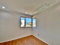 떠오르는 아침 햇살을 풍요롭게 받아 평온한 삶을 누릴 수 있는 잘지은 단층 전원주택_썸네일_15