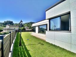 떠오르는 아침 햇살을 풍요롭게 받아 평온한 삶을 누릴 수 있는 잘지은 단층 전원주택_썸네일_22