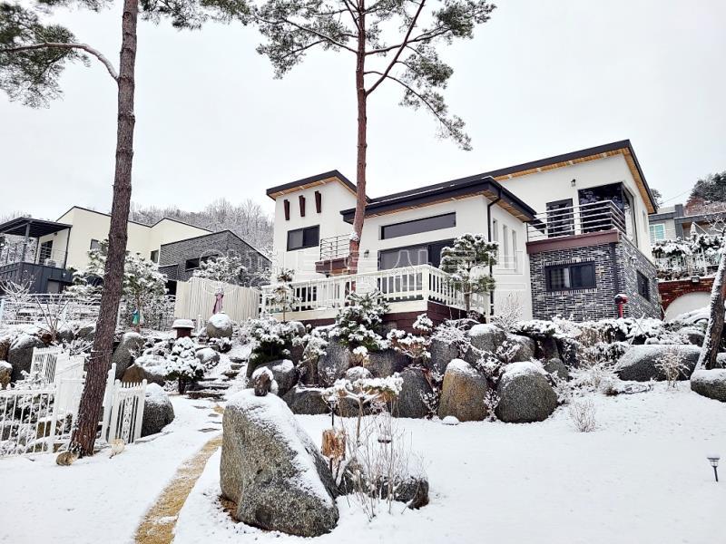 탁트인 멋진 시원한 뷰, 소유주가 직접 설계하고 정성으로 잘지은 전원주택_2