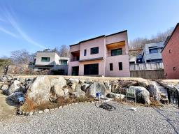 증동리 매봉산 아래 조용하고 아늑한 곳에 자리한 신축 전원주택