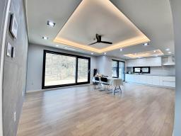 증동리 매봉산 아래 조용하고 아늑한 곳에 자리한 신축 전원주택_썸네일_2