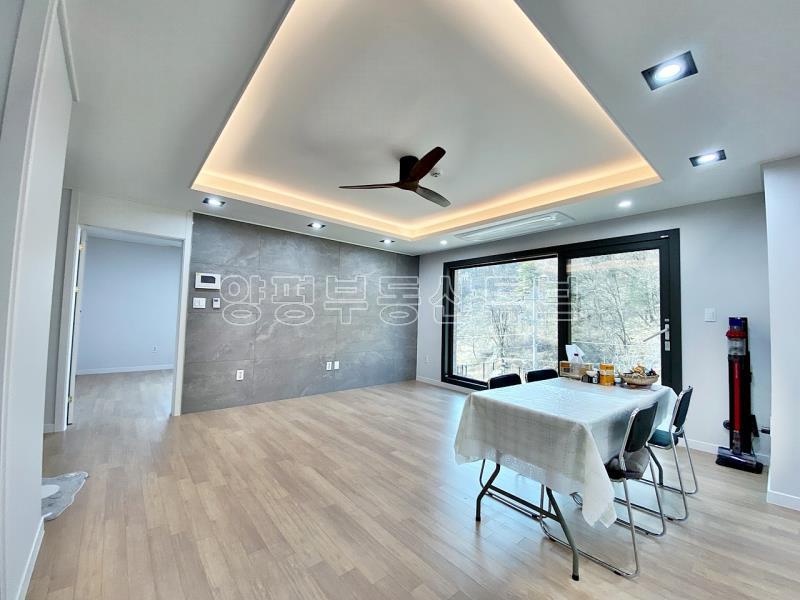 증동리 매봉산 아래 조용하고 아늑한 곳에 자리한 신축 전원주택_3