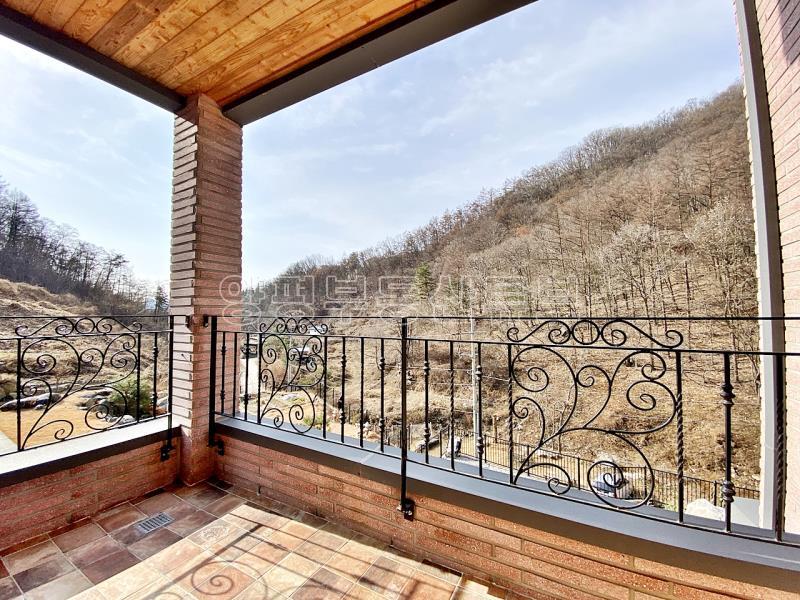 증동리 매봉산 아래 조용하고 아늑한 곳에 자리한 신축 전원주택_13