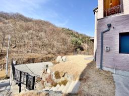 증동리 매봉산 아래 조용하고 아늑한 곳에 자리한 신축 전원주택_썸네일_17