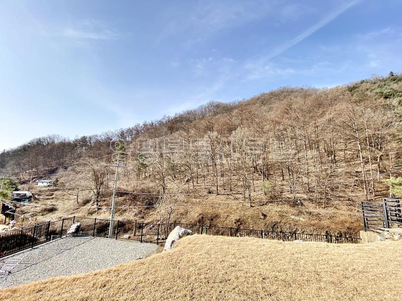 증동리 매봉산 아래 조용하고 아늑한 곳에 자리한 신축 전원주택_23