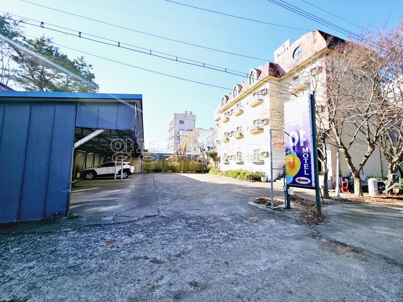 남양평IC 접근성 좋고 남한강변 산책로 및 파크골프장 인근  땅 넓은 모텔 매매_4