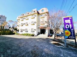 남양평IC 접근성 좋고 남한강변 산책로 및 파크골프장 인근  땅 넓은 모텔 매매_썸네일_7