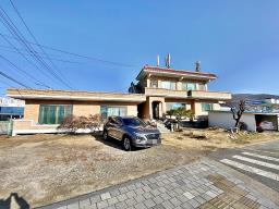 4차선 도로 옆에 있는 토지 174평 수익성 다가구 주택