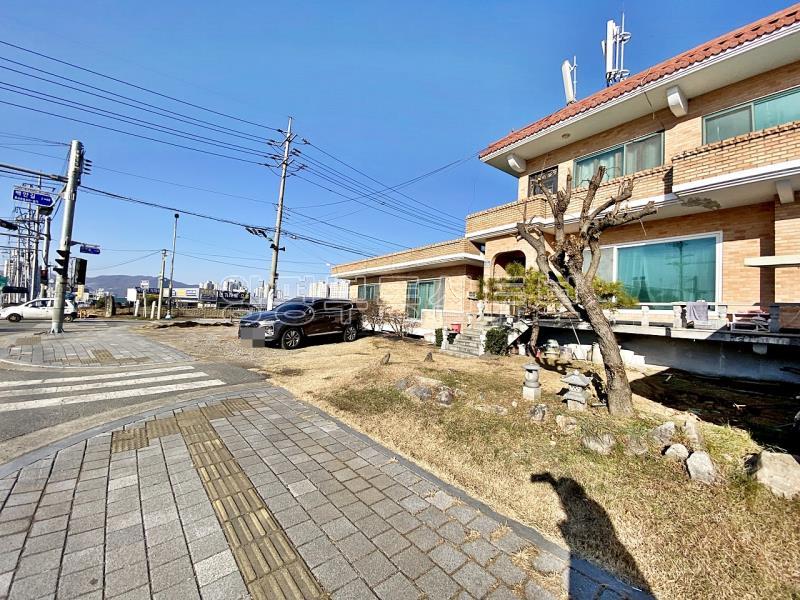 4차선 도로 옆에 있는 토지 174평 수익성 다가구 주택_15