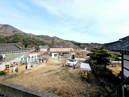 용문산 관광단지내 자연취락지구로 지정된 곳에 위치한 한옥_썸네일_4