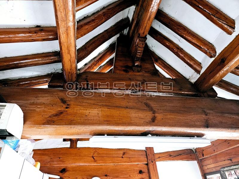 용문산 관광단지내 자연취락지구로 지정된 곳에 위치한 한옥_5