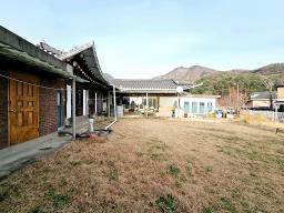 용문산 관광단지내 자연취락지구로 지정된 곳에 위치한 한옥_썸네일_13